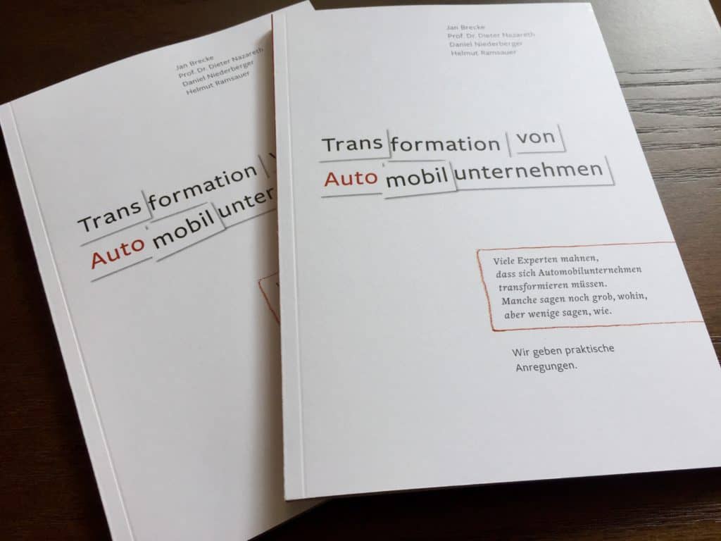 2 Bücher über Transformation von Autobilunternehmen